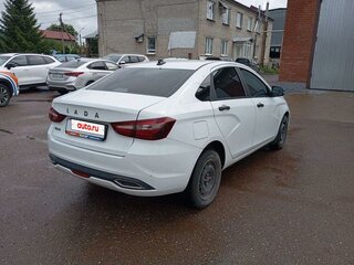 2024 Lada (ВАЗ) Vesta I Рестайлинг (NG), белый, 895200 рублей, вид 3