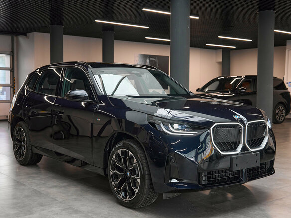 2026 BMW X3 Long 30L xDrive IV (G45/G48), синий, 7049000 рублей - вид 2