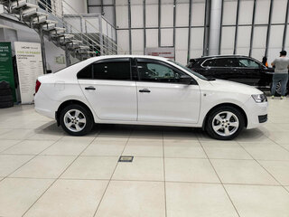 2016 Skoda Rapid I, белый, 1040000 рублей, вид 4