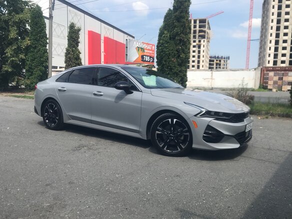 2021 Kia K5 III, серый, 2950000 рублей - вид 1