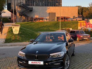 2018 BMW 5 серии 540i xDrive VII (G30/G31/G38), чёрный, 4350000 рублей, вид 3
