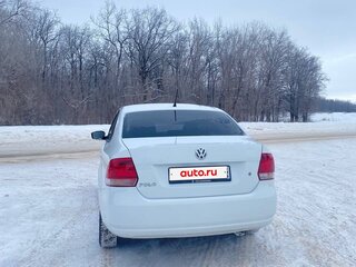 2014 Volkswagen Polo V, белый, 600000 рублей, вид 4