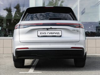 2026 Geely EX5 Гибрид EM-R, серебристый, 3791691 рублей, вид 4