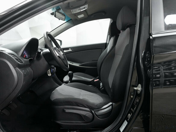 2012 Hyundai Solaris I, чёрный, 671000 рублей - вид 8