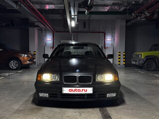 1991 BMW 3 серии 316i III (E36), чёрный, 375000 рублей, вид 2