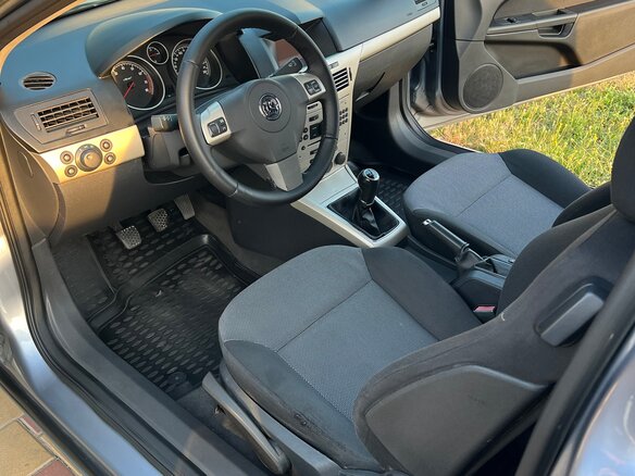 2008 Opel Astra GTC H Рестайлинг, серый, 670000 рублей - вид 13