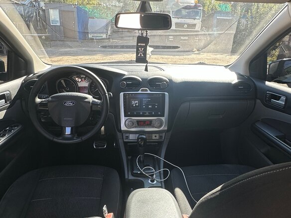 2010 Ford Focus II Рестайлинг, чёрный - вид 5