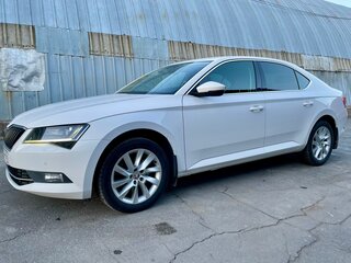 2016 Skoda Superb III, белый, 1550000 рублей, вид 3