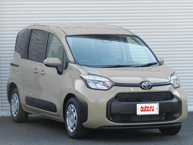 Открыть фотографии: Toyota Sienta III