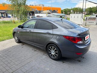 2012 Hyundai Solaris I, серый, 630000 рублей, вид 4