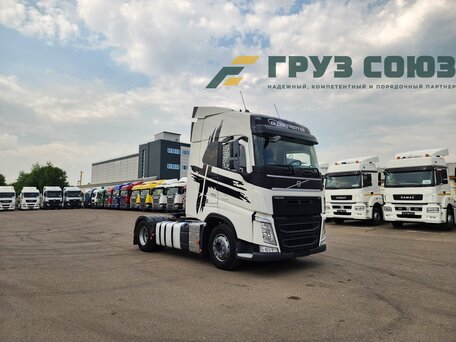 2017 Volvo FH, белый, 6290000 рублей, вид 4
