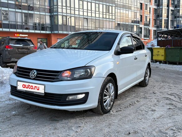 2019 Volkswagen Polo V Рестайлинг, белый, 900000 рублей - вид 1