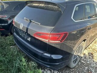 2019 Volkswagen Touareg III, чёрный, 4600000 рублей, вид 5