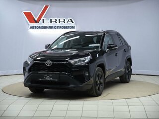 2021 Toyota RAV4 V (XA50), чёрный, 3690000 рублей, вид 1