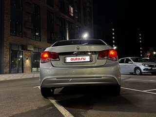 2014 Chevrolet Cruze I Рестайлинг, серебристый, 695000 рублей, вид 5