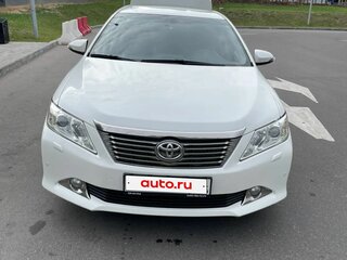 2014 Toyota Camry VII (XV50), белый, 2100000 рублей, вид 1