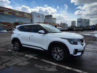 2020 Kia Seltos I, белый, 2350000 рублей, вид 1