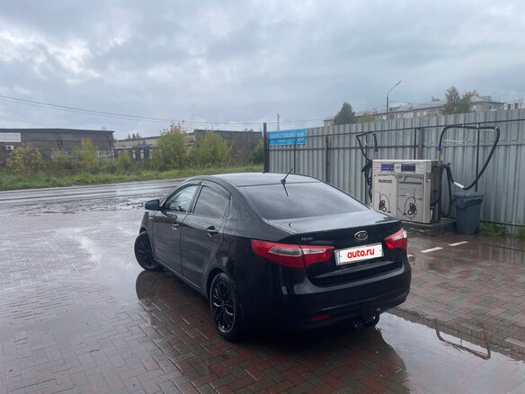 2012 Kia Rio 5-speed III, чёрный, 710000 рублей - вид 5