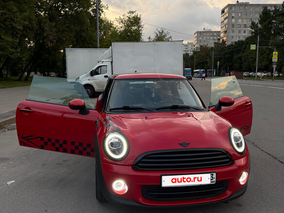 2012 Mini Hatch One II (R56) Рестайлинг, красный - вид 1