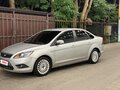 2010 Ford Focus II Рестайлинг, серебристый - вид 2