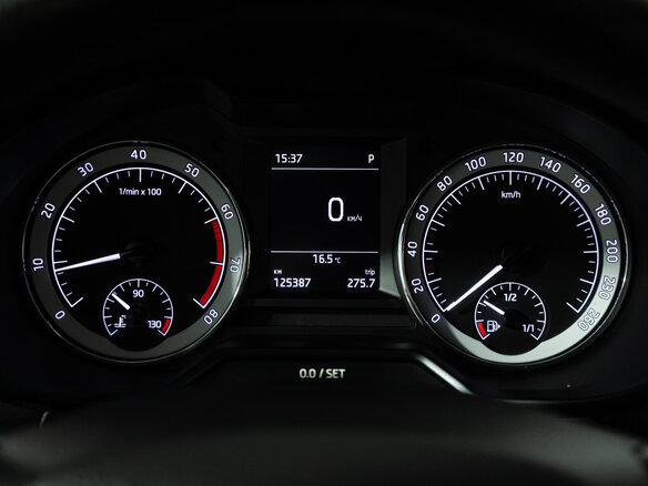 2017 Skoda Octavia III (A7) Рестайлинг, белый - вид 11