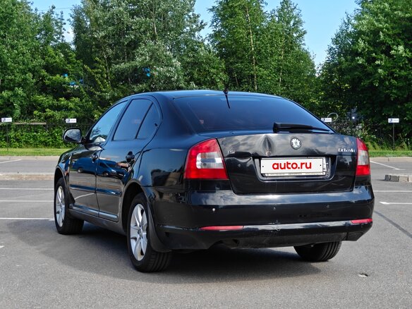2011 Skoda Octavia DSG7 II (A5) Рестайлинг, чёрный - вид 6