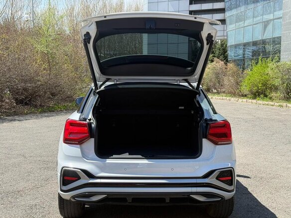 2022 Audi Q2 35 TFSI I Рестайлинг, белый - вид 6