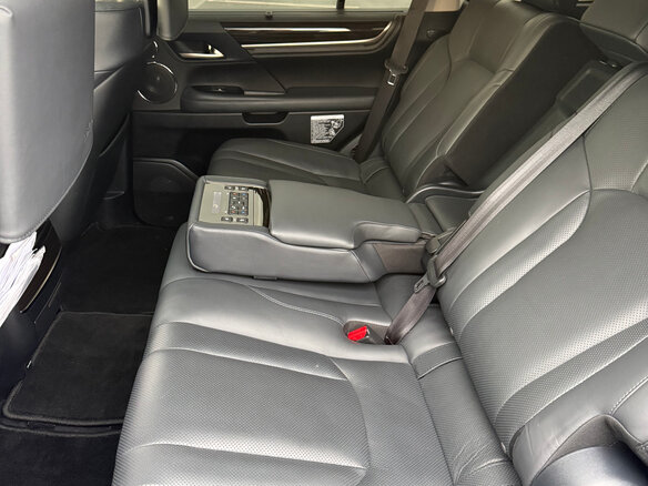 2018 Lexus LX 570 III Рестайлинг 2, белый, 9250000 рублей - вид 16