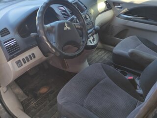 2006 Mitsubishi Grandis I, чёрный, 410000 рублей, вид 4