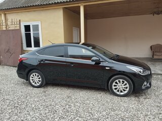 2018 Hyundai Solaris II, чёрный, 1250000 рублей, вид 2