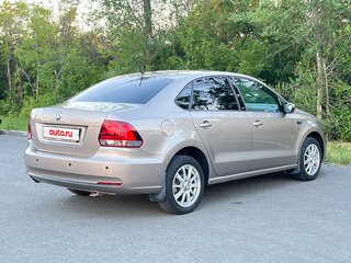 2016 Volkswagen Polo V Рестайлинг, бежевый, 1050000 рублей, вид 5