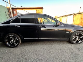 2008 Mercedes-Benz C-Класс 200 III (W204), чёрный, 1050000 рублей, вид 4