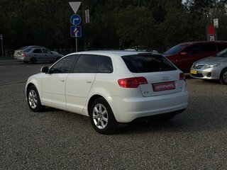 2009 Audi A3 II (8P) Рестайлинг 2, белый, 680000 рублей, вид 5