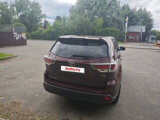 2015 Toyota Highlander III (XU50), красный, 2900000 рублей, вид 3