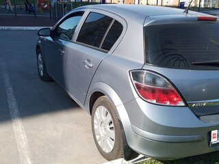 2010 Opel Astra H Рестайлинг, серебристый, 350000 рублей, вид 4