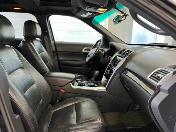 2013 Ford Explorer V, чёрный - вид 24