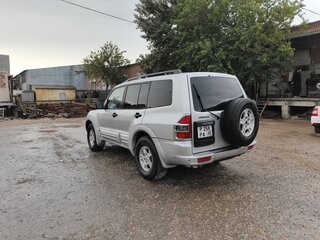 2001 Mitsubishi Montero III, серебристый, 685000 рублей, вид 3