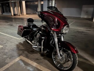 2012 Harley-Davidson CVO Street Glide, красный, 1100000 рублей, вид 5