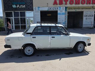 1996 Lada (ВАЗ) 2105, белый, 125000 рублей, вид 3