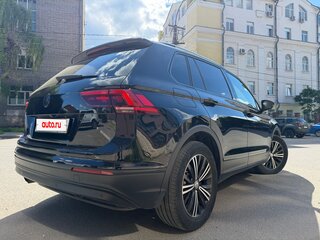 2020 Volkswagen Tiguan II, чёрный, 2500000 рублей, вид 4