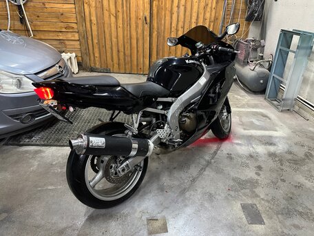 2007 Kawasaki ZZR 600, чёрный, 300000 рублей, вид 3