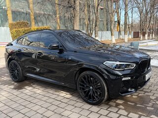 2020 BMW X6 M50d III (G06), чёрный, 9000000 рублей, вид 4