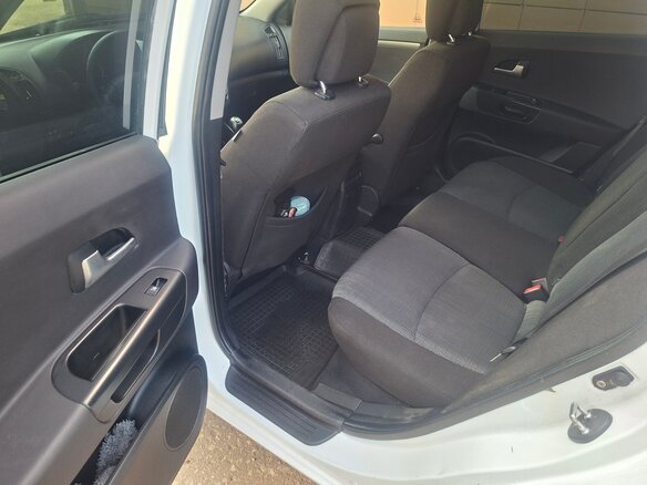 2011 Kia Ceed I Рестайлинг, белый - вид 25
