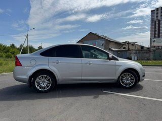 2011 Ford Focus II Рестайлинг, серебристый, 500000 рублей, вид 2