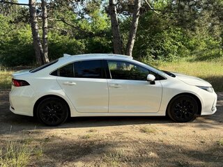 2019 Toyota Corolla Sporty XII (E210), белый, 1800000 рублей, вид 5