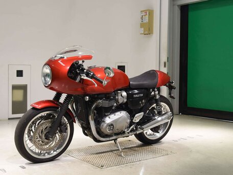 2018 Triumph Thruxton, красный, 899000 рублей, вид 4