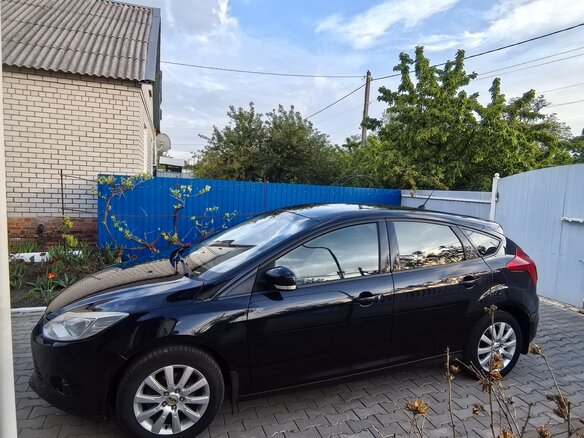 2014 Ford Focus III, чёрный, 1050000 рублей - вид 2