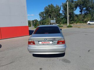 2002 BMW 5 серии 525i IV (E39) Рестайлинг, серебристый, 750000 рублей, вид 4