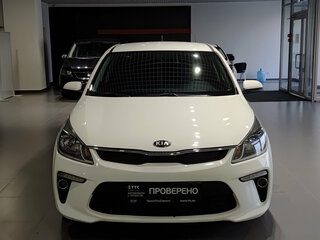 2017 Kia Rio IV, белый, 1230000 рублей, вид 2