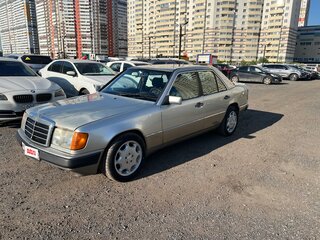 1991 Mercedes-Benz W124 300, серый, 250000 рублей, вид 1